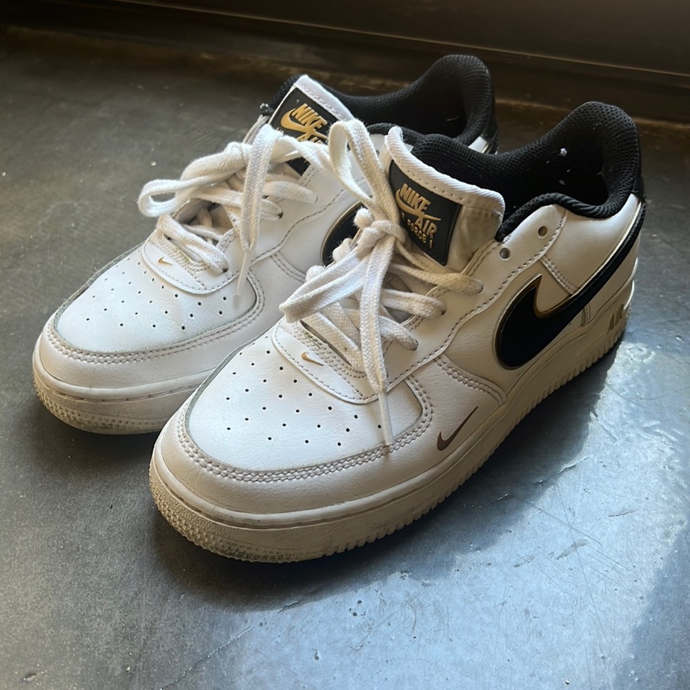 Nike Air Force 1 Low LV8